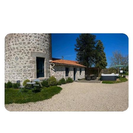 Loue Ancien Moulin A Vent Avec Piscine Et Jacuzzi Vila Neuvy-Bouin Exterior foto