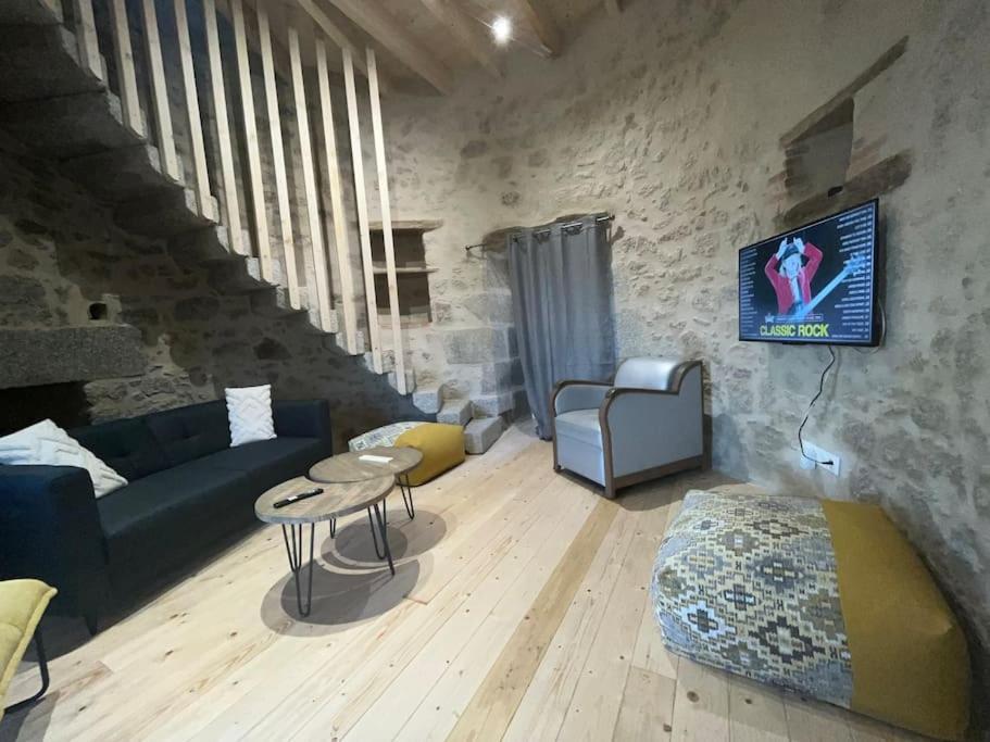 Loue Ancien Moulin A Vent Avec Piscine Et Jacuzzi Vila Neuvy-Bouin Exterior foto